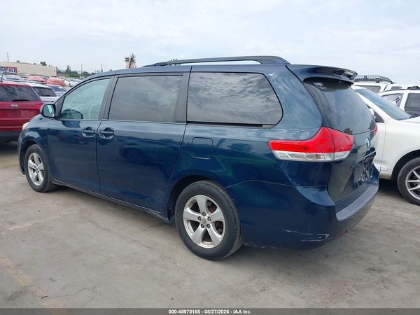 2012 TOYOTA SIENNA LE V6 8 PASSENGER — I3