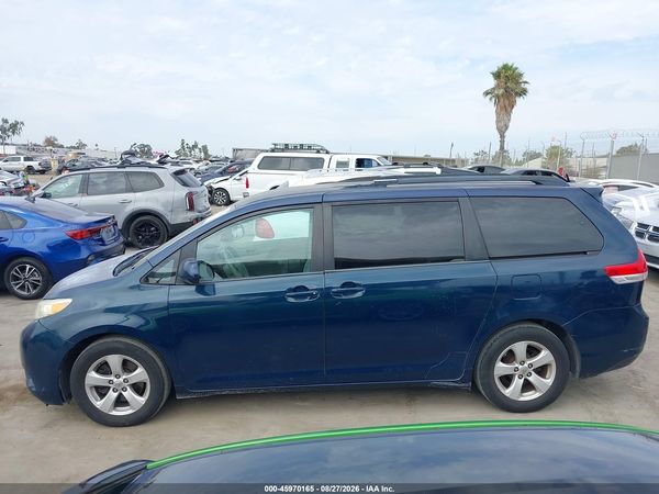 2012 TOYOTA SIENNA LE V6 8 PASSENGER — I117
