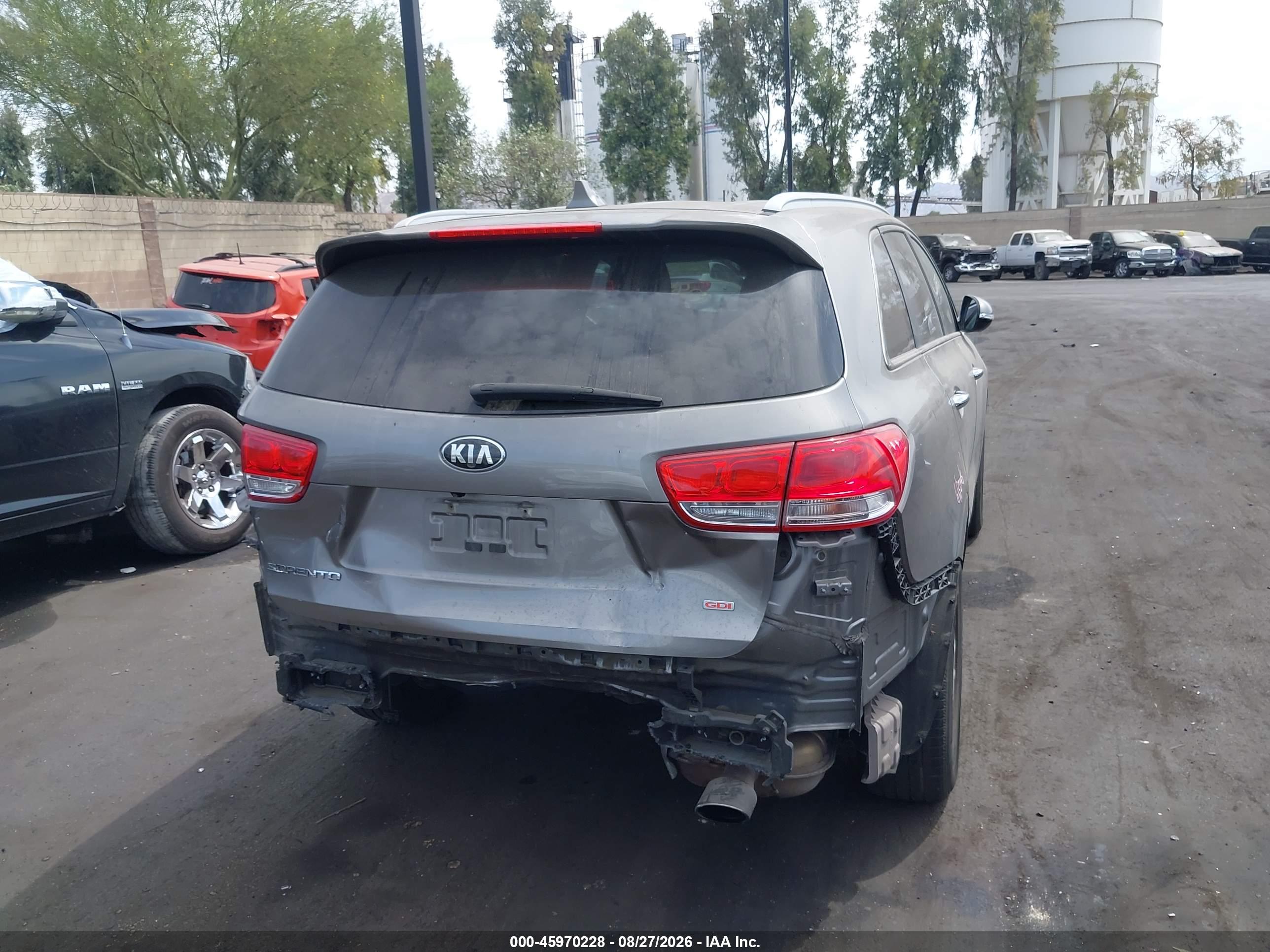 2016 KIA SORENTO 2.4L LX