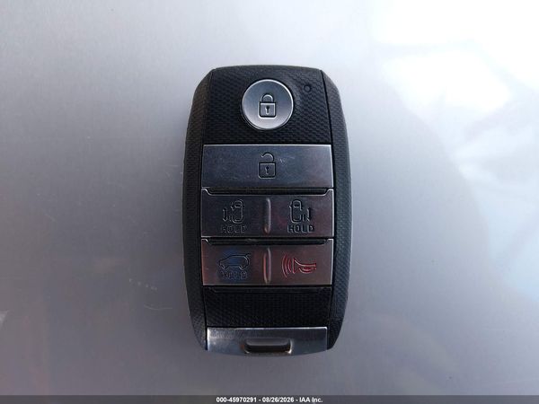 2017 KIA SEDONA LX — I11