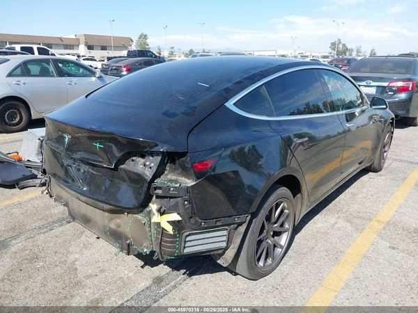 2019 TESLA MODEL 3 — I4