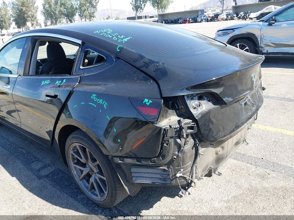 2019 TESLA MODEL 3 — I6