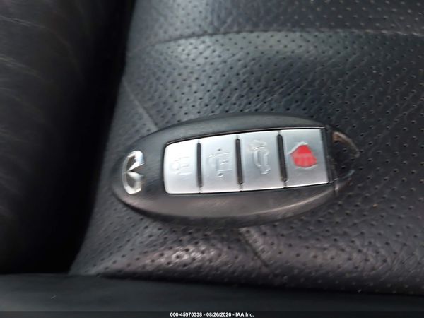 2016 INFINITI QX70