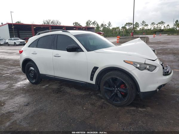 2016 INFINITI QX70
