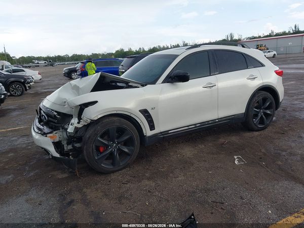 2016 INFINITI QX70