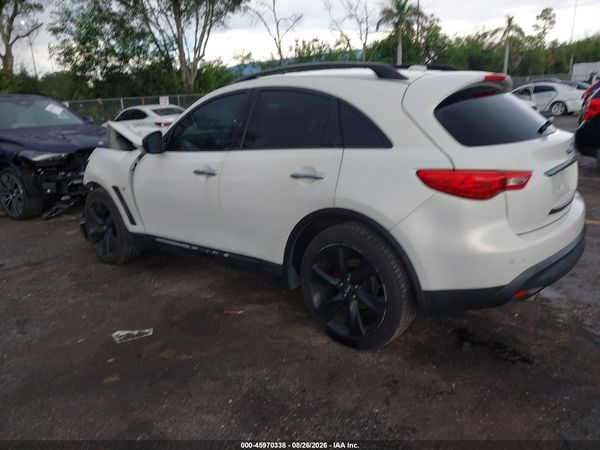 2016 INFINITI QX70