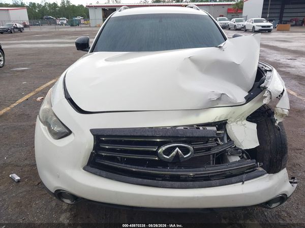 2016 INFINITI QX70