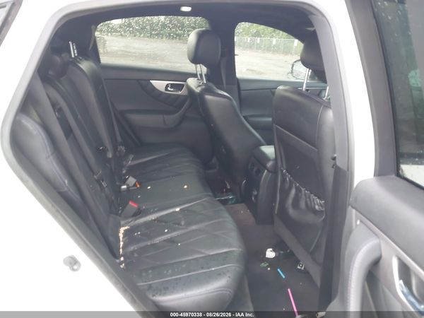 2016 INFINITI QX70
