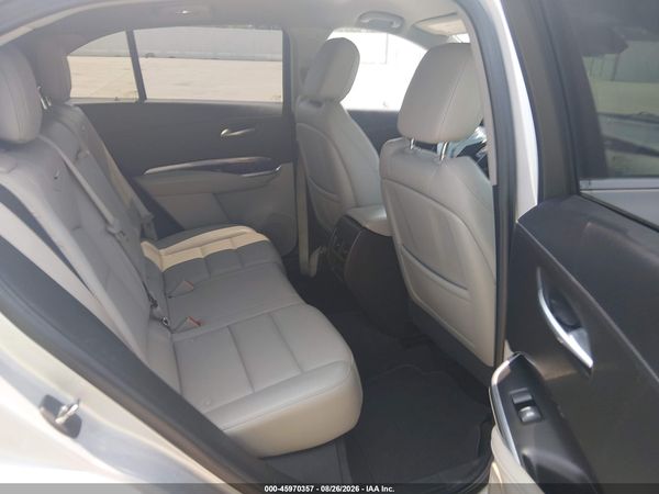 2021 CADILLAC XT4 AWD LUXURY — I8