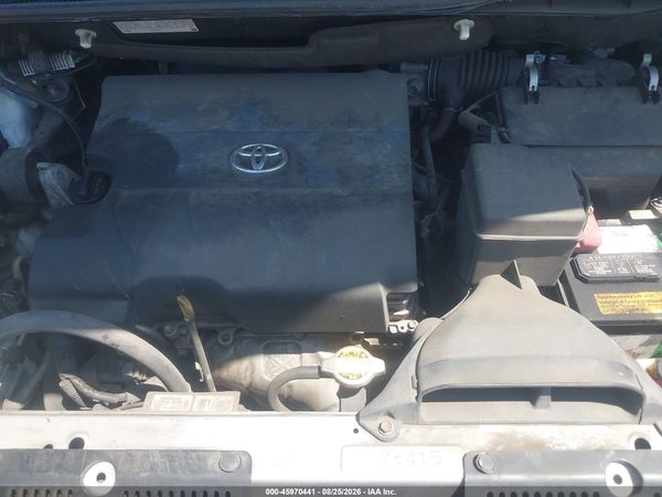 2014 TOYOTA SIENNA LE V6 8 PASSENGER — I10