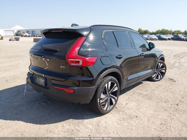 2025 VOLVO XC40 B5 PLUS DARK THEME — I4