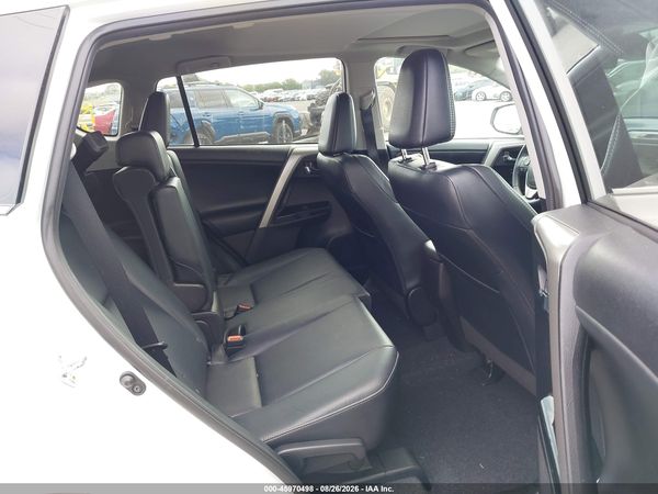 2016 TOYOTA RAV4 LIMITED — I8