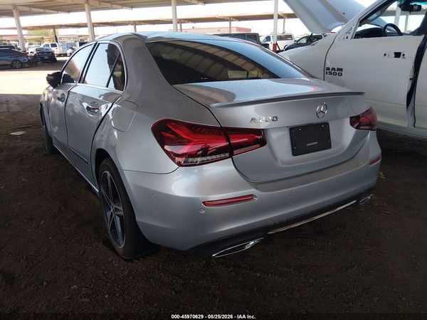 2021 MERCEDES-BENZ A 220 A220
