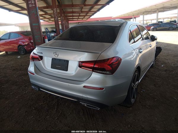 2021 MERCEDES-BENZ A 220 A220