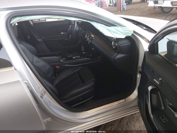 2021 MERCEDES-BENZ A 220 A220