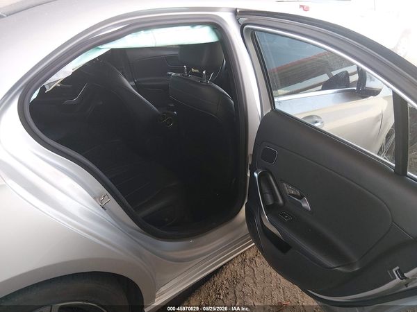 2021 MERCEDES-BENZ A 220 A220