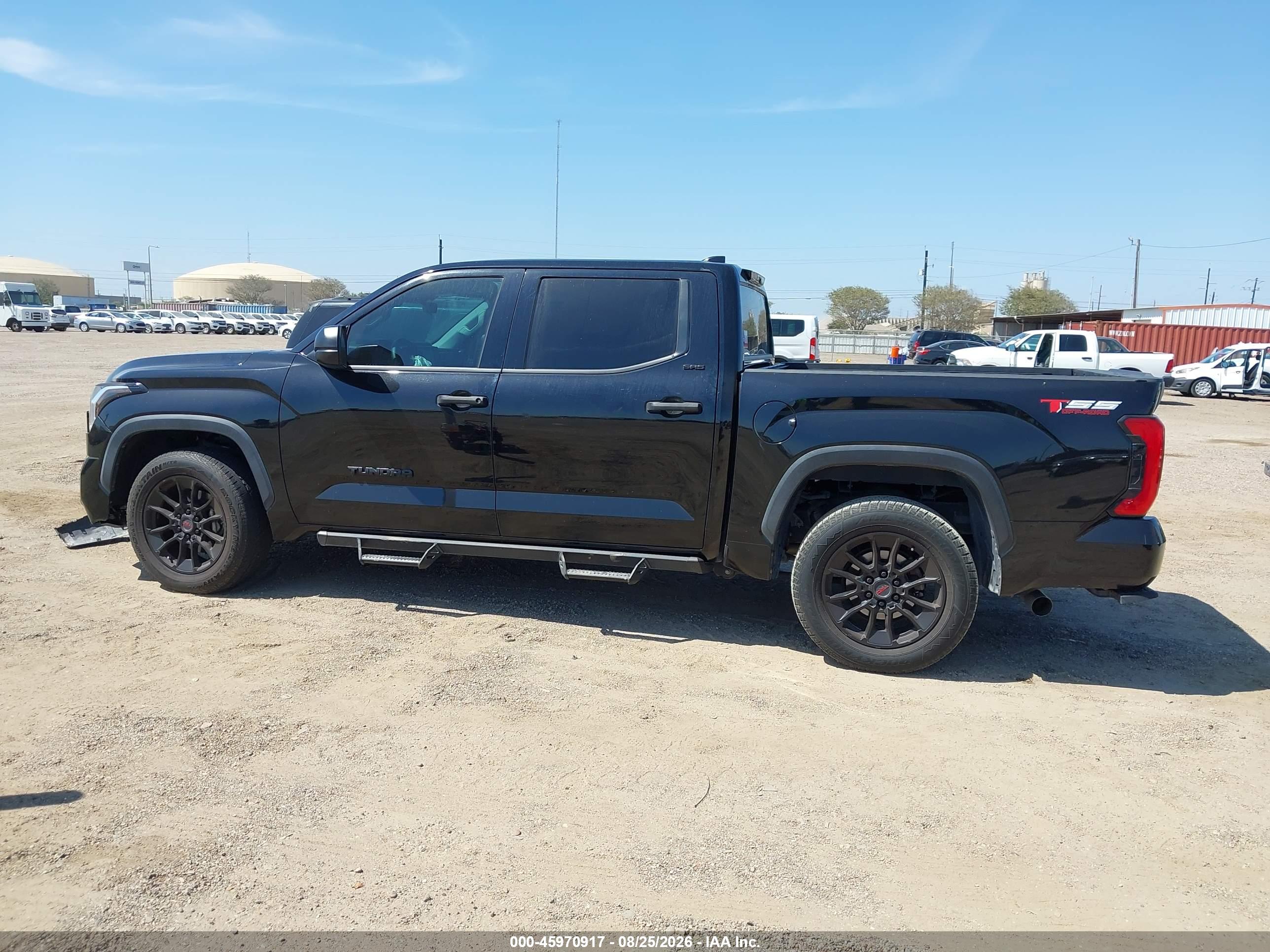 2022 TOYOTA TUNDRA SR5
