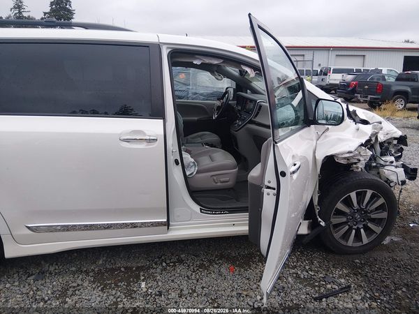 2020 TOYOTA SIENNA XLE — I5