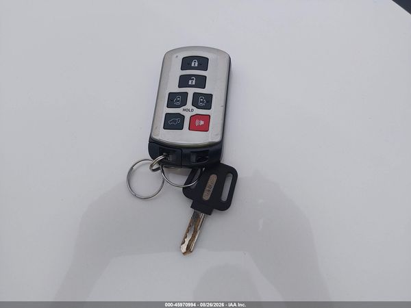2020 TOYOTA SIENNA XLE — I11