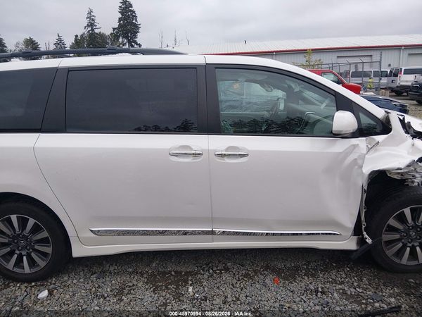 2020 TOYOTA SIENNA XLE — I116