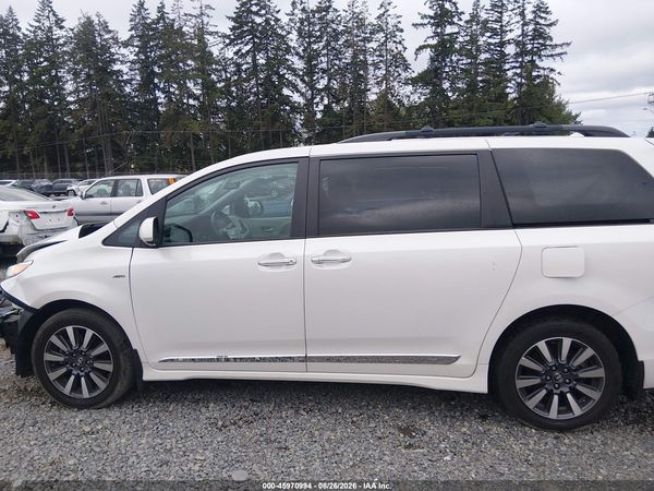 2020 TOYOTA SIENNA XLE — I117