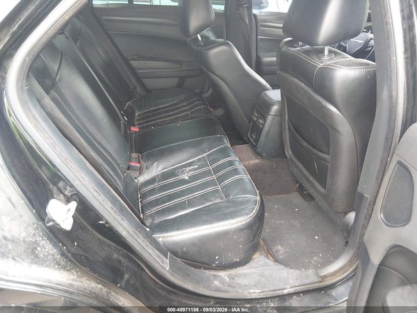 2016 CHRYSLER 300 300S — I8