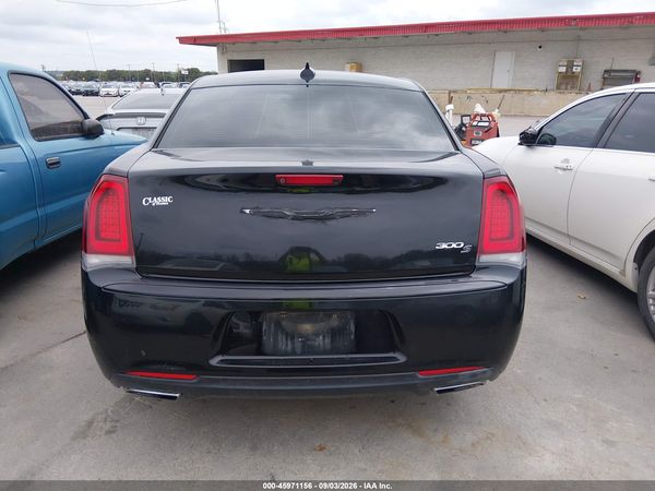 2016 CHRYSLER 300 300S — I119