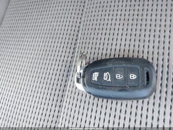 2019 HYUNDAI SANTA FE SEL — I11