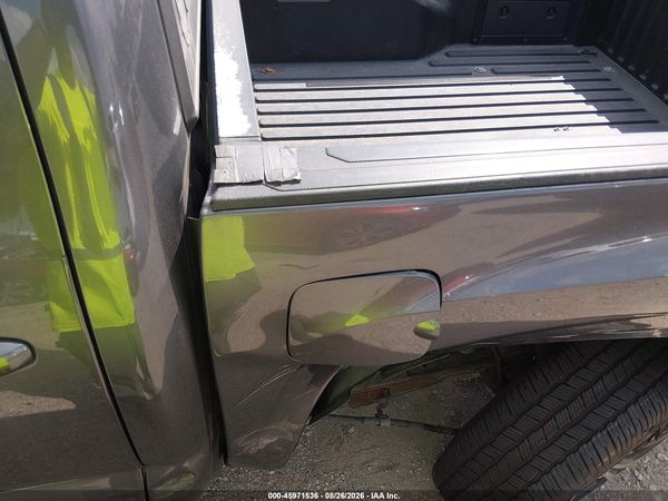 2018 TOYOTA TACOMA SR — I152