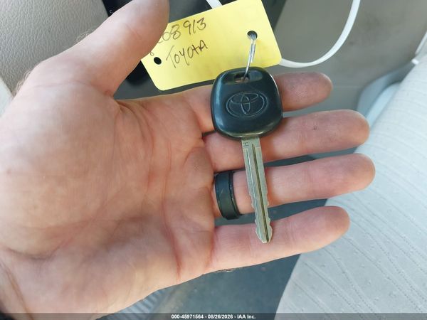 2016 TOYOTA SIENNA LE 8 PASSENGER — I11