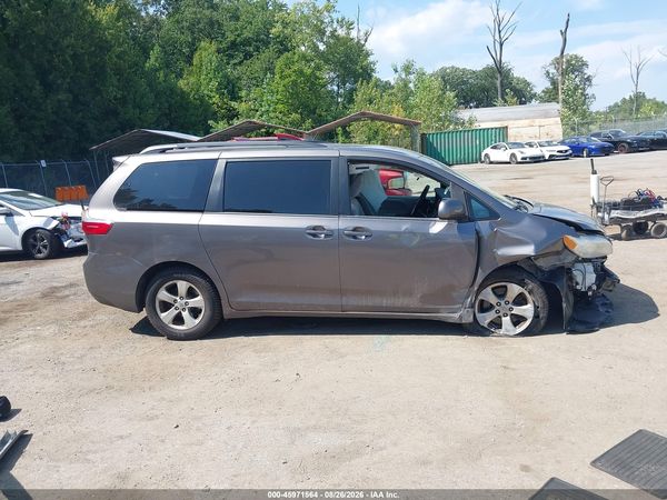 2016 TOYOTA SIENNA LE 8 PASSENGER — I116