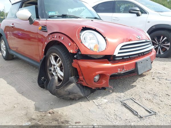 2013 MINI HARDTOP COOPER — I6
