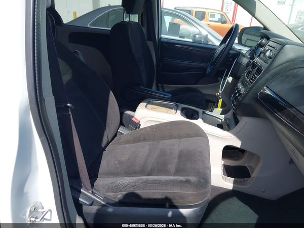 2016 DODGE GRAND CARAVAN SXT — I5