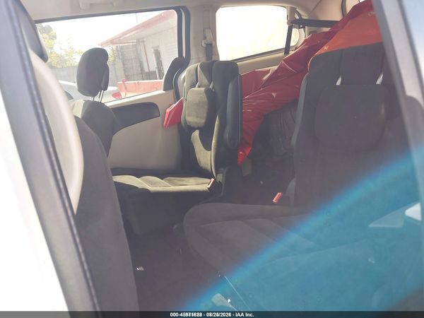 2016 DODGE GRAND CARAVAN SXT — I8