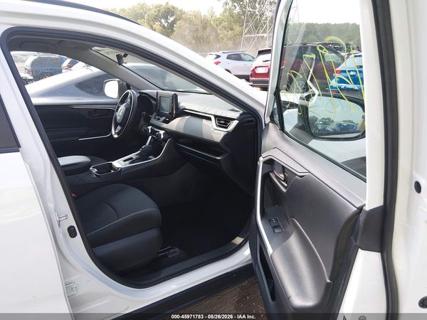 2019 TOYOTA RAV4 LE — I5