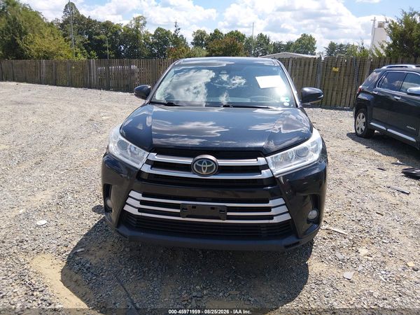 2017 TOYOTA HIGHLANDER LE PLUS