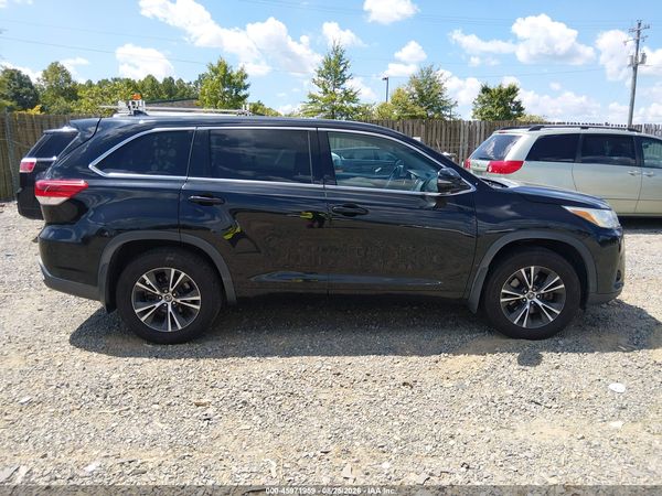 2017 TOYOTA HIGHLANDER LE PLUS