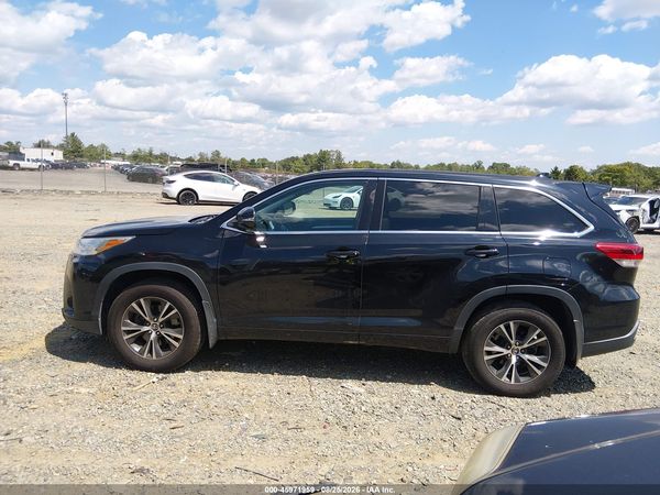 2017 TOYOTA HIGHLANDER