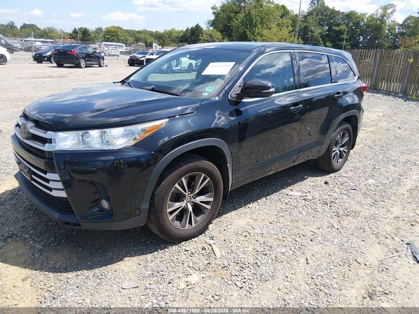 2017 TOYOTA HIGHLANDER LE PLUS