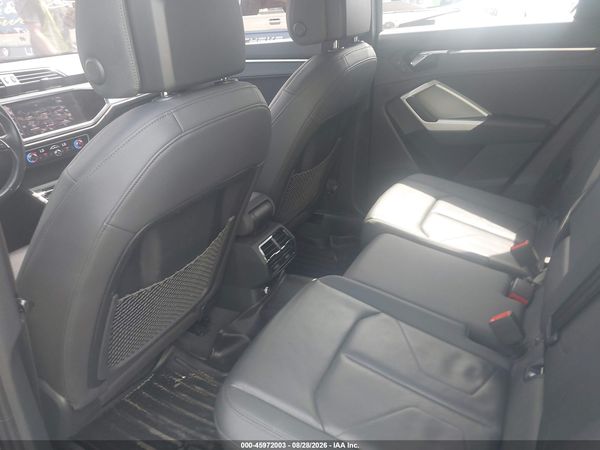 2021 AUDI Q3 — I8
