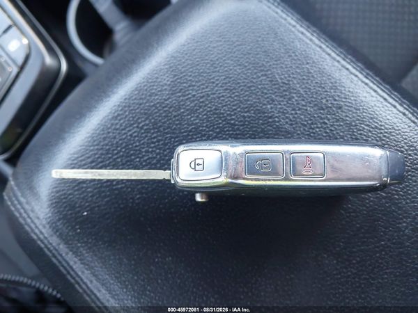 2023 KIA SPORTAGE LX — I11