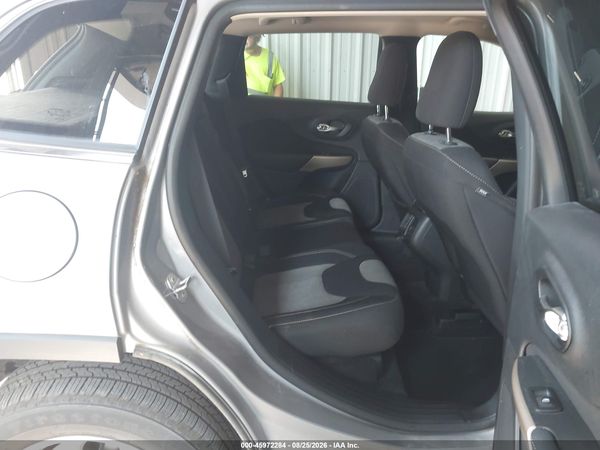 2018 JEEP CHEROKEE LATITUDE 4X4 — I8