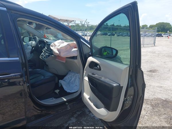 2020 CHRYSLER VOYAGER LXI — I5