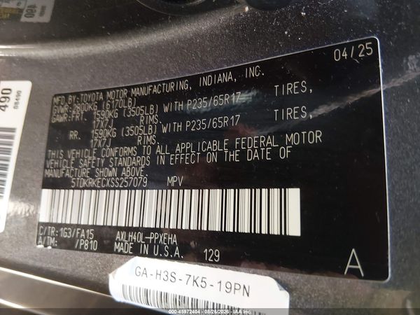 2025 TOYOTA SIENNA LE — I9