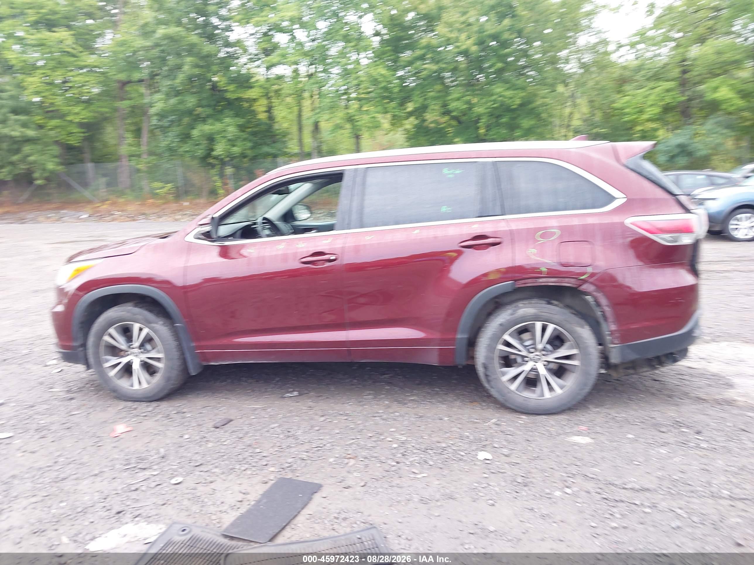 2016 TOYOTA HIGHLANDER XLE V6