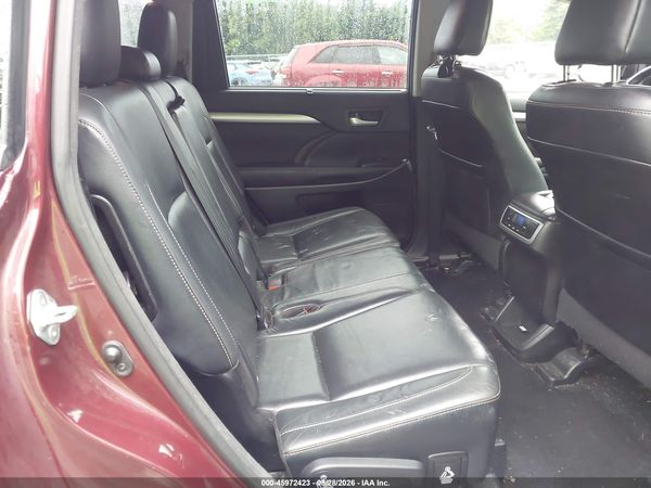 2016 TOYOTA HIGHLANDER XLE V6