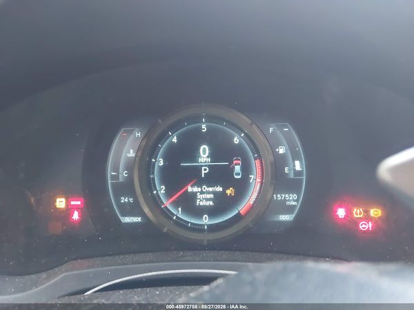2016 LEXUS IS 300 — I7