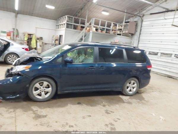 2012 TOYOTA SIENNA LE V6 8 PASSENGER