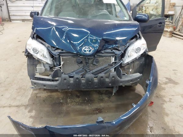 2012 TOYOTA SIENNA LE V6 8 PASSENGER