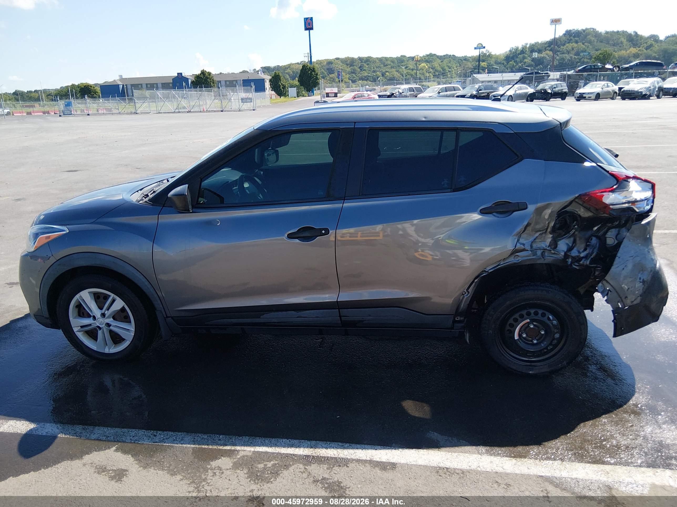 2018 NISSAN KICKS S